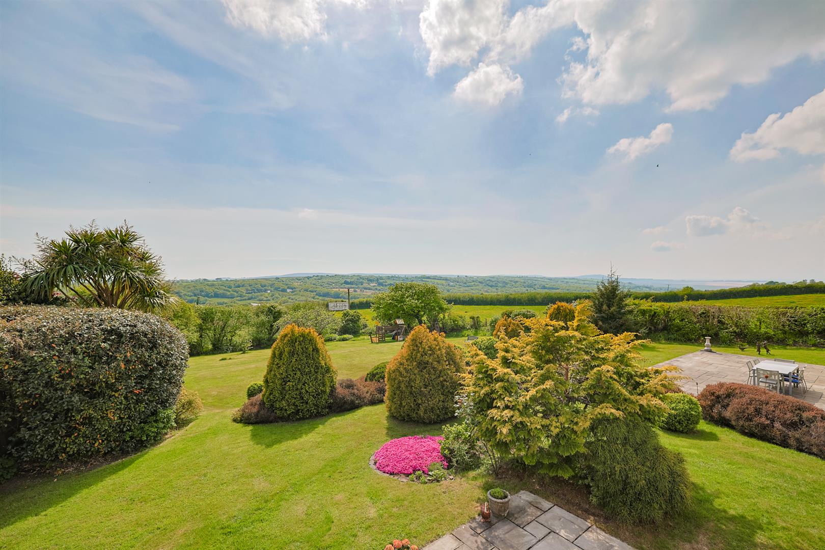 Misty Hills Close, Three Crosses, Swansea, SA4 3JF